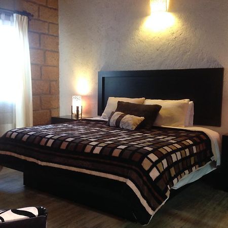 Hotel Villa Campestre เตกิซเกียปัน ภายนอก รูปภาพ